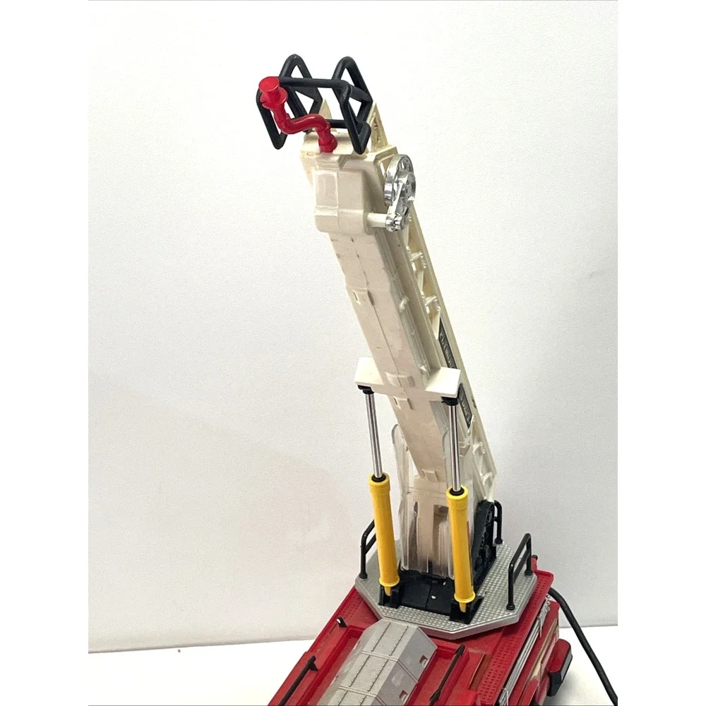New Bright 20in RC Fire Ladder Truck Remote Controller Included Missing Front wh